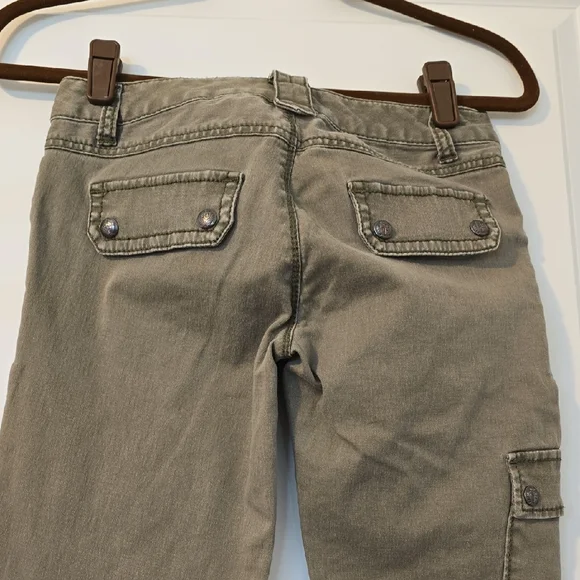 Express Olive Green Women's Cargo Pants. Size 00 Low Rise Fit - Picture 9 of 16